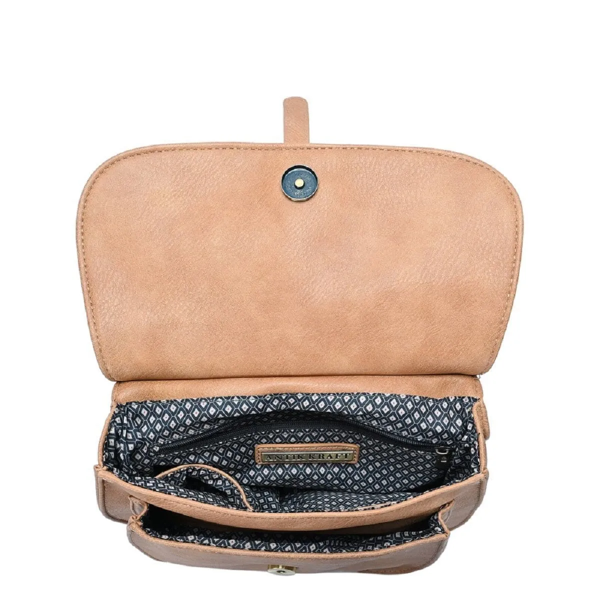BGA82617 Saddle Crossbody