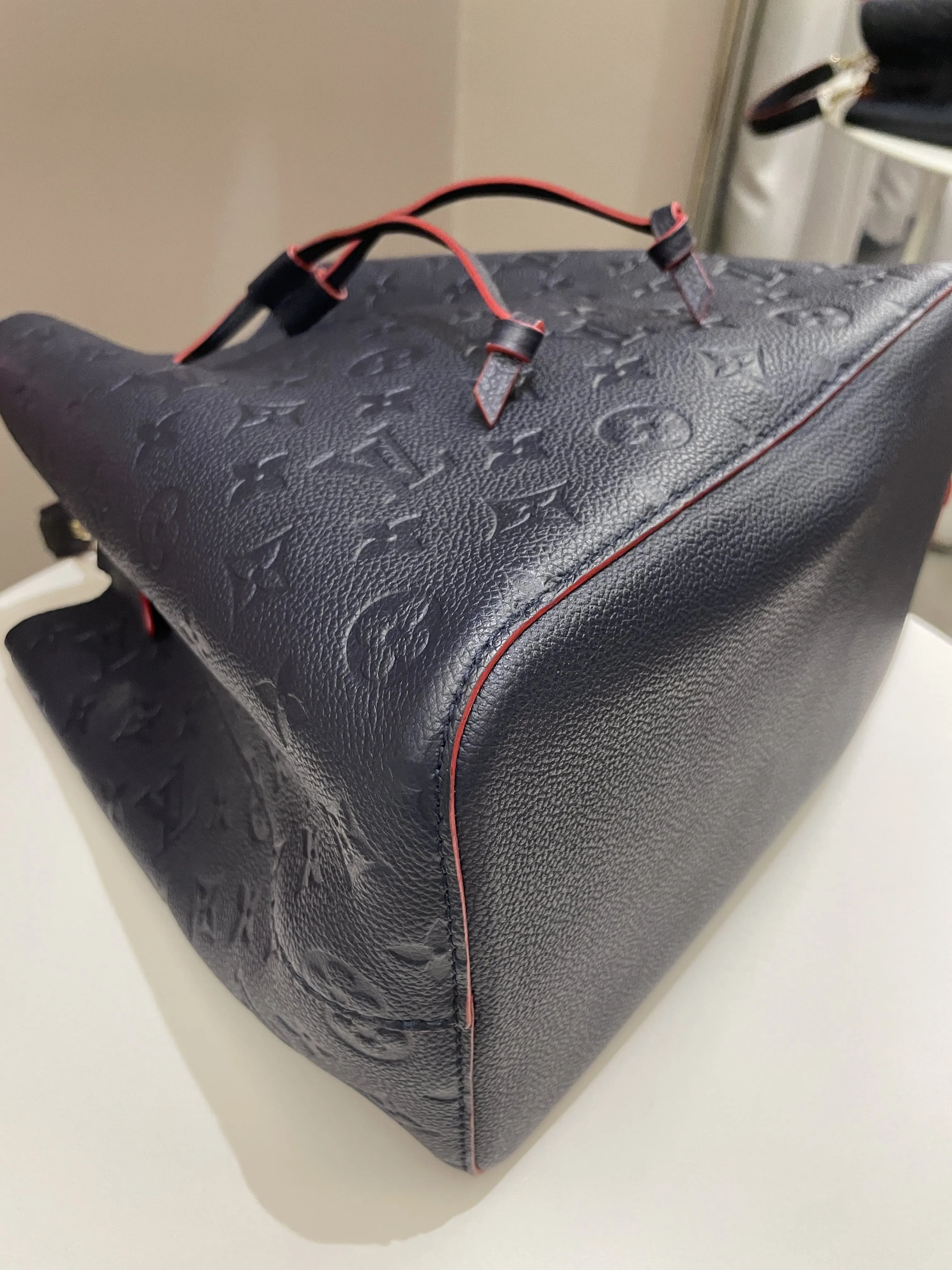 Louis Vuitton Neo Noe Bucket Bag Marine Rouge Empreinte Leather