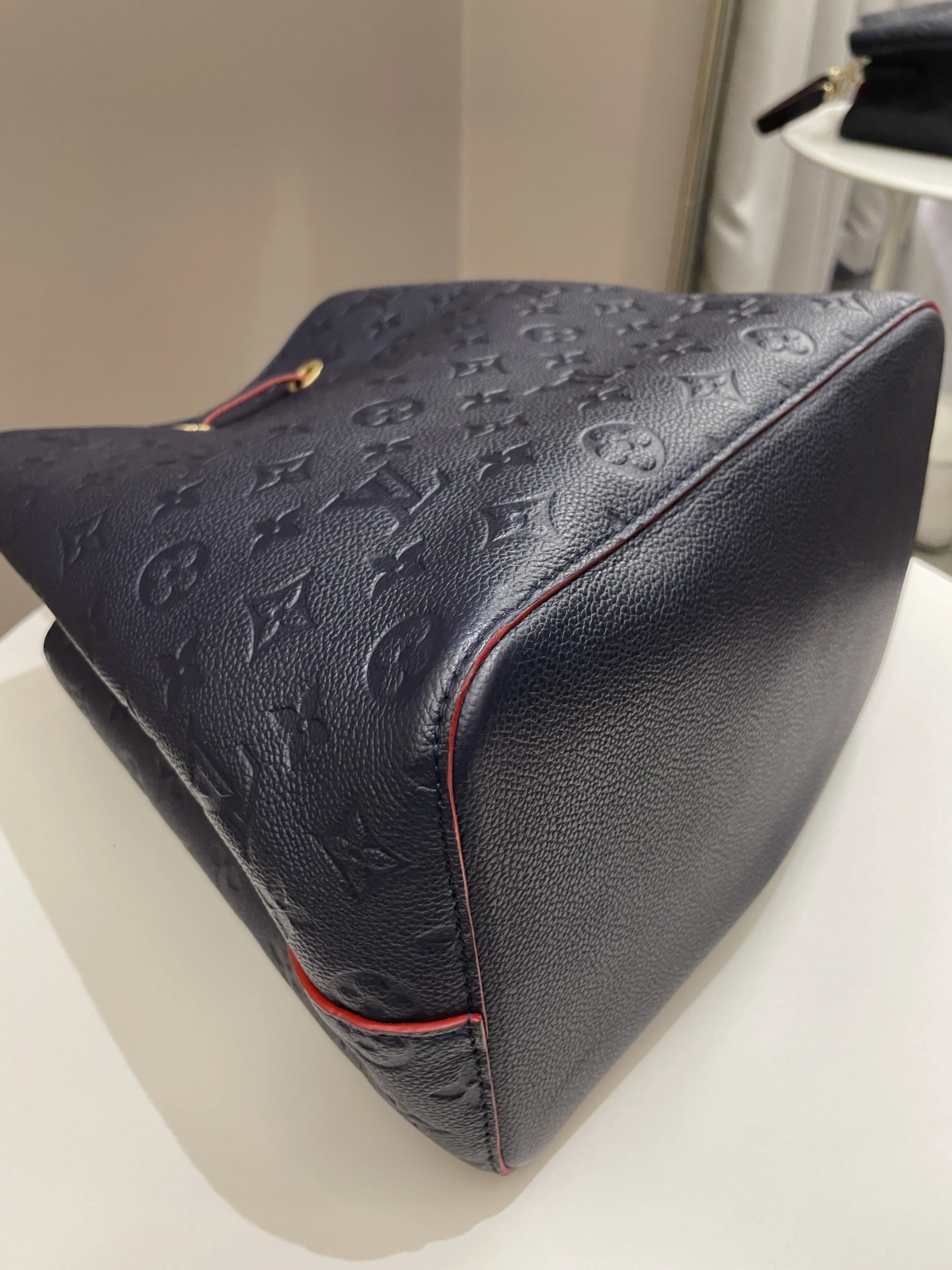 Louis Vuitton Neo Noe Bucket Bag Marine Rouge Empreinte Leather