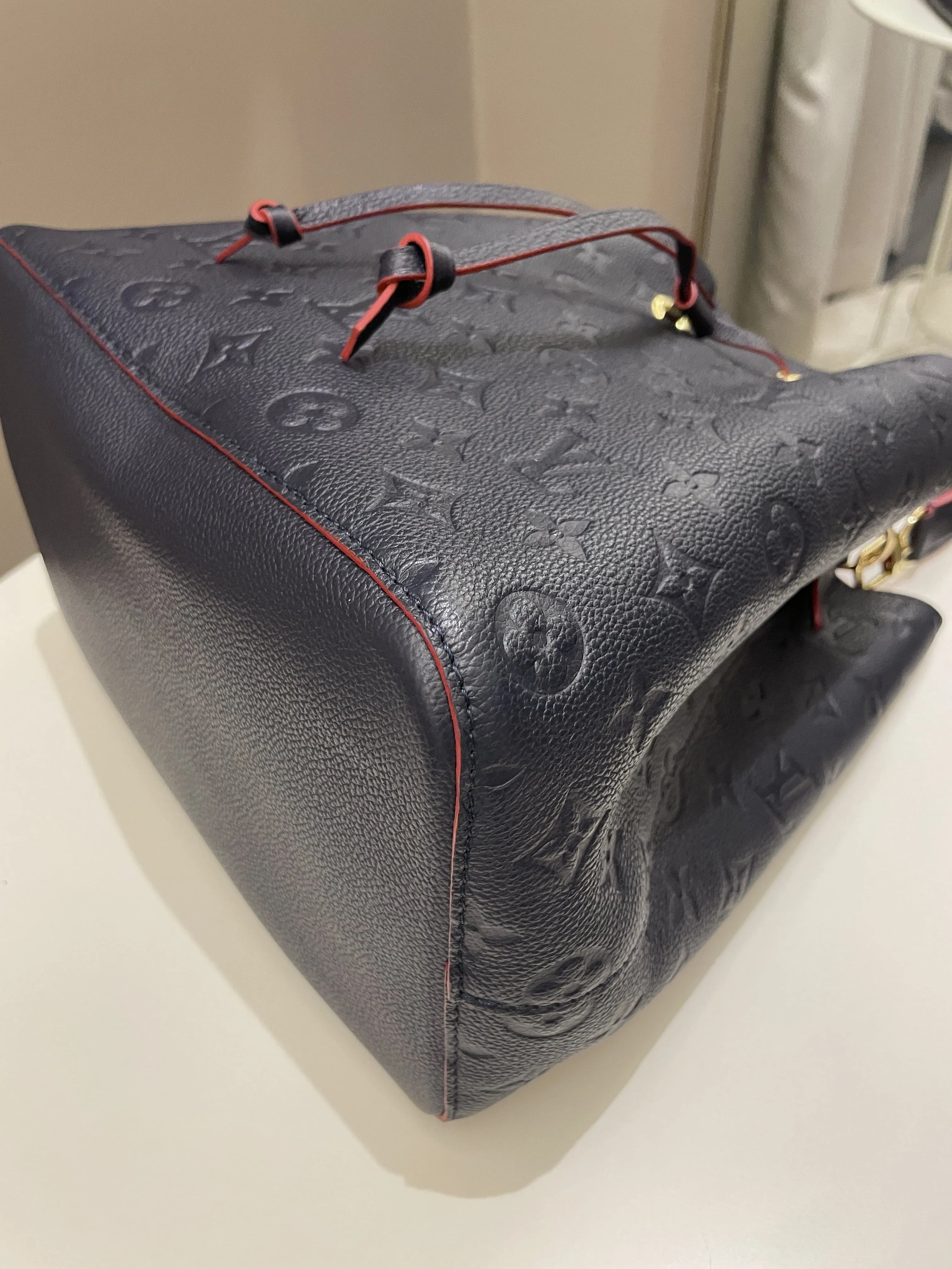 Louis Vuitton Neo Noe Bucket Bag Marine Rouge Empreinte Leather